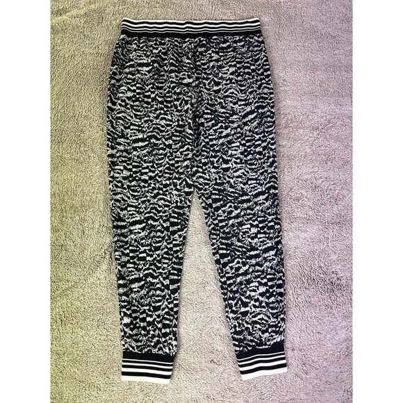 Fabletics Women's Eve Jogger Pants Black Gray Sandstorm Print Size L - Picture 13 of 16